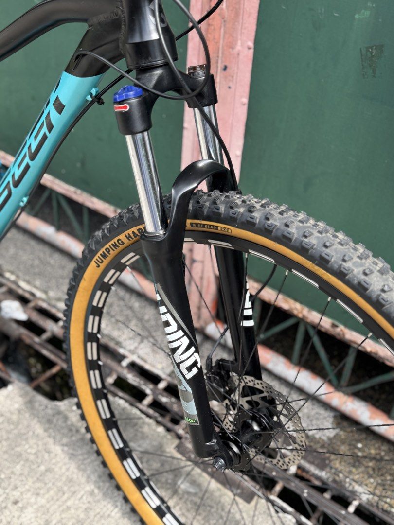 TOSEEK Mountain Bike (Category: Bicycles) located in Valenzuela. Submitted by shoewear_ph (Listing ID 1453426699, Image 3). Description: ‼️FOR SALE‼️ ₱15k only negotiable wag lang barat Toseek mountain bike Toseek 30.5 frame jumping hare Stock toseek shock with lock in/ lock out Sram crank 34t Sram bottom bracket 10 speed sram cogs Deore 10 speed rd Shimano chain Inspeed sealed bearing pedals Toseek stock seat Toseek stock seat post Truvativ shor