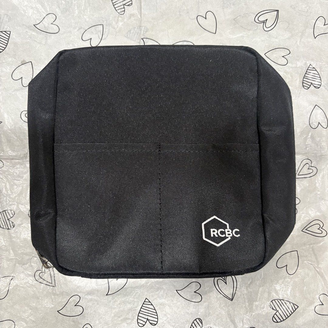 Travel Pouch / Organizer (Category: Purses & Pouches) located in Rizal. Submitted by msclassy (Listing ID 1453310656, Image 1). Description: .