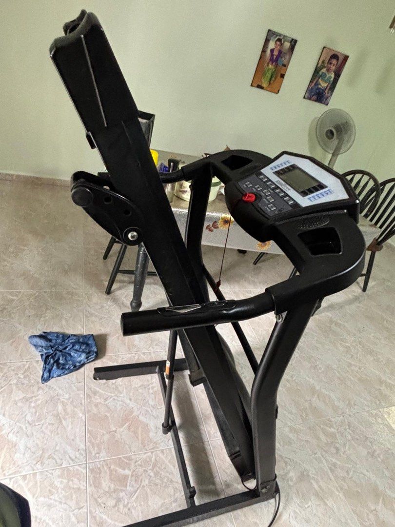 Treadmill (Category: Cardio & Fitness Machines) located in Singapore. Submitted by kalaiselva93033 (Listing ID 1453300071, Image 3). Description: Must arrange your own transport to pick up treadmill cash only Motorized Folding Treadmill for Sale – 99 (Negotiable) Selling a well-maintained folding treadmill in good working condition. It is suitable for walking, jogging, and home workouts. Features: Motorized treadmill Foldable design for easy stor