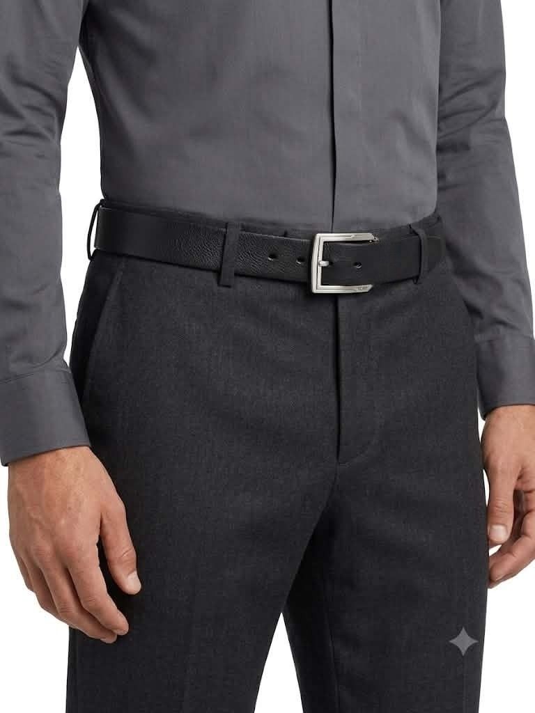 Tumi Black Men's Leather Belt (Category: Activewear) located in Cebu City. Submitted by westleygics18 (Listing ID 1453365407, Image 1). Description: Tumi Black Men's Leather Belt Excellent Condition Size 34 up to 38 waistline Actual Pictures Posted Dm.