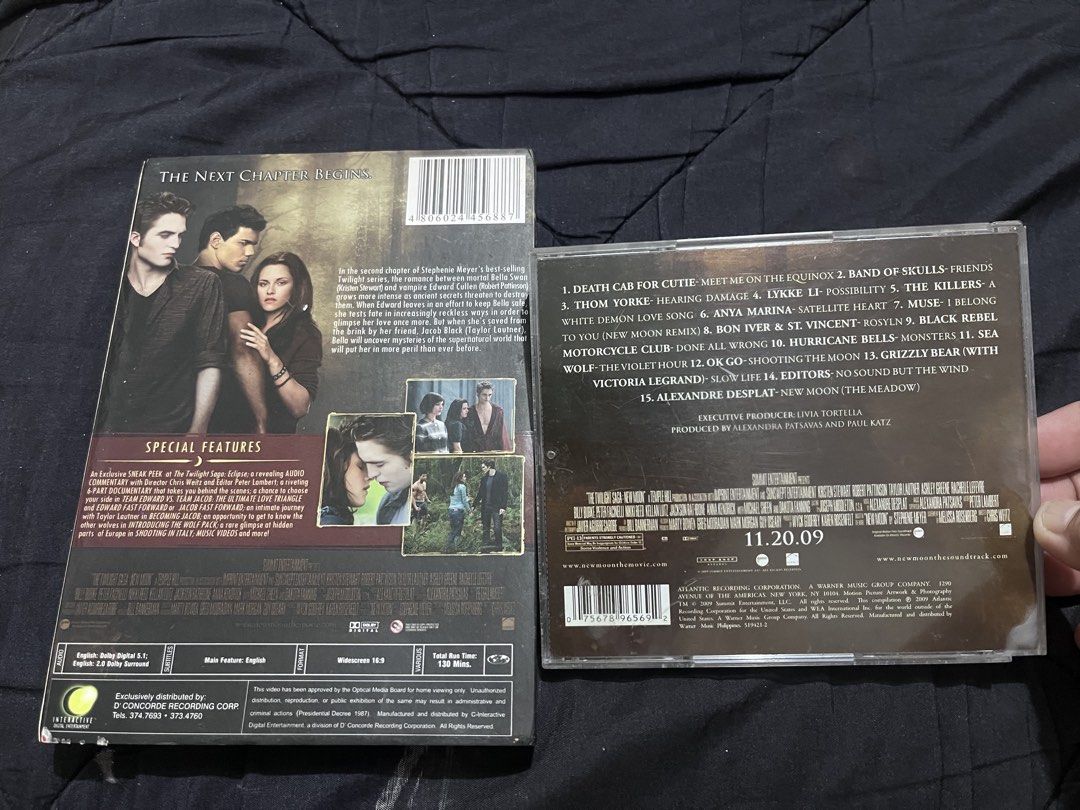 Twilight New Moon Cd and DVD bundle | free shipping (Category: CDs & DVDs) located in Iloilo. Submitted by youronlinesister (Listing ID 1453381174, Image 3). Description: Twilight New Moon Dvd and Cd Ost bundle | free shipping Very hard to find nowadays Must have for a true blue twilight fan Dvd has a slip box covering other than the dvd case Cd has a folded poster inside Flaw: ang cd case has a crack sa front, also ang front of the case hindi na