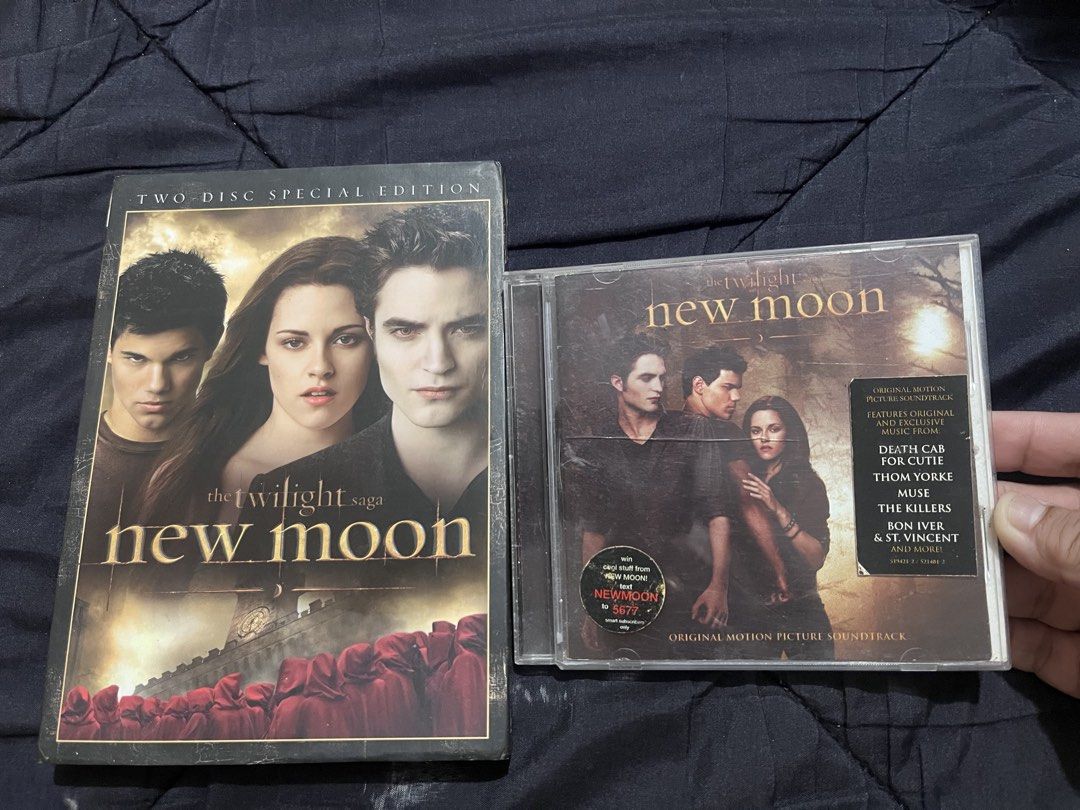 Twilight New Moon Cd and DVD bundle | free shipping (Category: CDs & DVDs) located in Iloilo. Submitted by youronlinesister (Listing ID 1453381174, Image 1). Description: Twilight New Moon Dvd and Cd Ost bundle | free shipping Very hard to find nowadays Must have for a true blue twilight fan Dvd has a slip box covering other than the dvd case Cd has a folded poster inside Flaw: ang cd case has a crack sa front, also ang front of the case hindi na