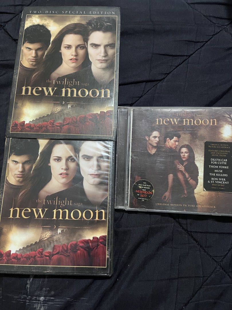 Twilight New Moon Cd and DVD bundle | free shipping (Category: CDs & DVDs) located in Iloilo. Submitted by youronlinesister (Listing ID 1453381174, Image 2). Description: Twilight New Moon Dvd and Cd Ost bundle | free shipping Very hard to find nowadays Must have for a true blue twilight fan Dvd has a slip box covering other than the dvd case Cd has a folded poster inside Flaw: ang cd case has a crack sa front, also ang front of the case hindi na