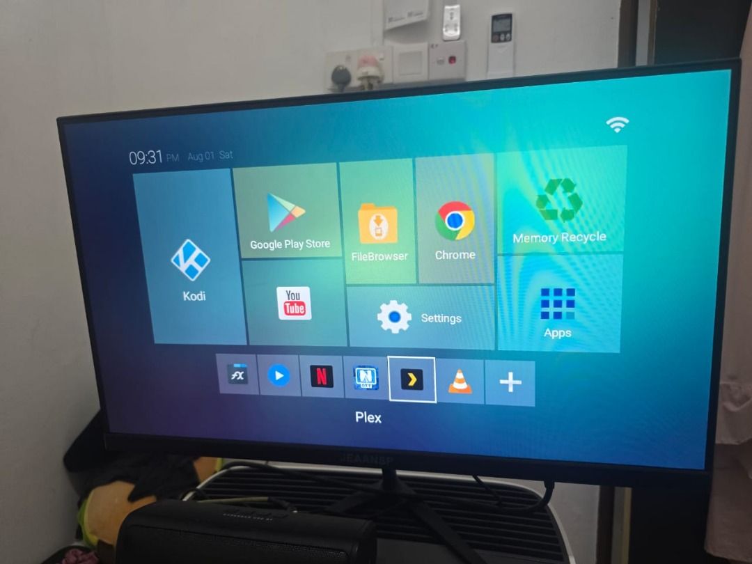 TX3 Mini Android Box (Category: Media Streamers & Hubs) located in Kulai. Submitted by xzhxm (Listing ID 1453357698, Image 2). Description: TX3 Mini Android TV Box for sale. Comes with remote control and power adapter. Extra unit, not in use. Working condition 10/10 no issues. WYSIWYG. Specifications: - Amlogic S905W Quad-Core Cortex-A53 Processor - Mali-450 GPU - 2GB RAM - 16GB Internal Storage - Android OS - Supports up to 4K Ultra HD playback 
