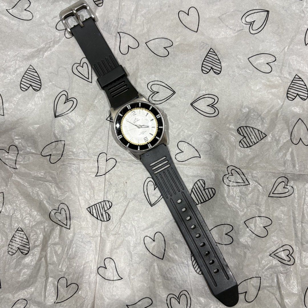 Unisilver Watch (Category: Women's Watches) located in Rizal. Submitted by msclassy (Listing ID 1453302830, Image 2). Description: ✅ for battery replacement.