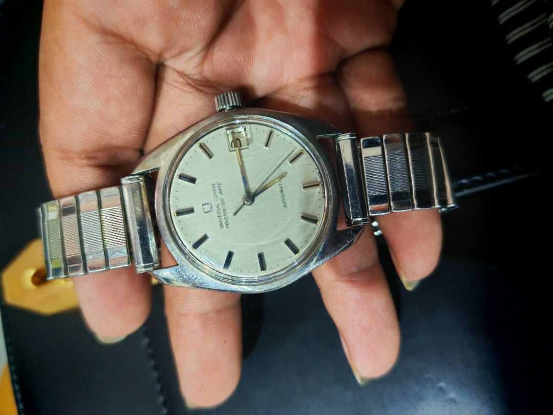 Universal Genève Polerouter Date Automatic Watch (Category: Luxury Watches) located in Daet. Submitted by jemotovlog28 (Listing ID 1453343918, Image 2). Description: - Vintage Universal Genève Polerouter Date watch - Automatic movement - Silver dial with date window - Stainless steel bracelet - Classic timepiece for collectors.