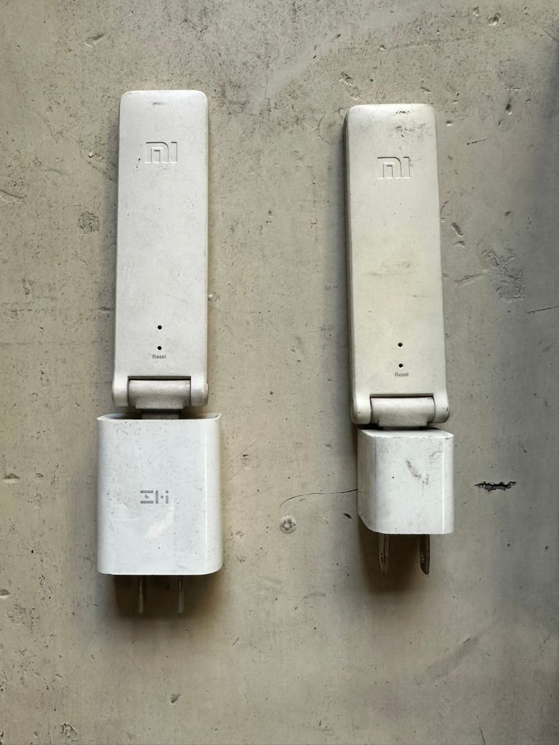 [USED-GOOD] 2PCS Xiaomi WiFi Extender (Category: Networking) located in Quezon City. Submitted by ritageneralgoods (Listing ID 1453345145, Image 1). Description: 2PCS Xiaomi WiFi Extender Condition: Used in good condition RFS: Moving out MOP: Gcash or bank transfer. No COD Pickup Loc: Brgy. Sta. Teresita, Quezon City Pickup c/o Buyer Boost your WiFi signal with these 2 Xiaomi WiFi Extender Pro units! Plug directly into the wall to eliminate dead 