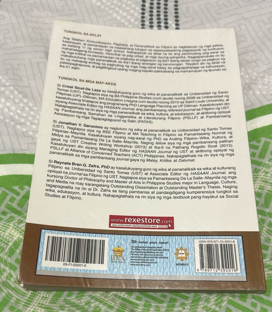 UST SHS PRELOVED BOOK - TALABAN (Category: Textbooks) located in Manila. Submitted by picksbykiyo (Listing ID 1453356827, Image 2). Description: UST SHS Preloved GR.11 BOOK • TALABAN : Komunikasyon, Pagbasa, at Pananaliksik sa Filipino - Unang Edisyon. • Barely used - barely noticable pencil lines. No highlights and annotations. •Has plastic cover. •₱280 only MOP : Gcash or Cash MOD: meet up around ust or delivery service (buyer will shoulder the