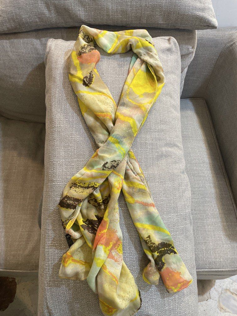 Valentino Rudy Chiffon Scarf (Category: Scarves) located in Las Pinas. Submitted by yourneighbortotoro (Listing ID 1453344755, Image 1). Description: .