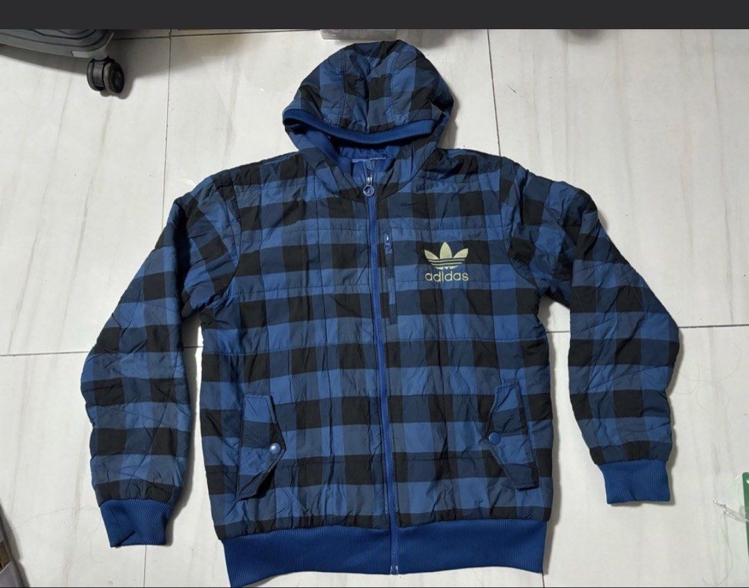 Vintage Adidas jacket size L (Category: Coats, Jackets and Outerwear) located in Quezon City. Submitted by edether (Listing ID 1453269370, Image 1). Description: Width - 23in Length- 27in Size Large If you see it posted, it’s available. Last price and details are posted. No reply means not interested. We are limited by the app on the number of replies we can make. Thank you for understanding. Location is Cubao, QC. Add for shipping. .