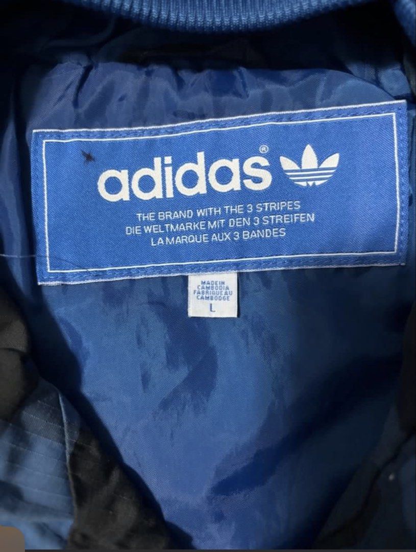 Vintage Adidas jacket size L (Category: Coats, Jackets and Outerwear) located in Quezon City. Submitted by edether (Listing ID 1453269370, Image 2). Description: Width - 23in Length- 27in Size Large If you see it posted, it’s available. Last price and details are posted. No reply means not interested. We are limited by the app on the number of replies we can make. Thank you for understanding. Location is Cubao, QC. Add for shipping. .