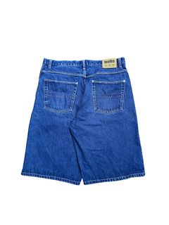 (Category: ) located in . Submitted by streetwear.thrift.hunter (Listing ID 1453281339, Image 1). Description: .