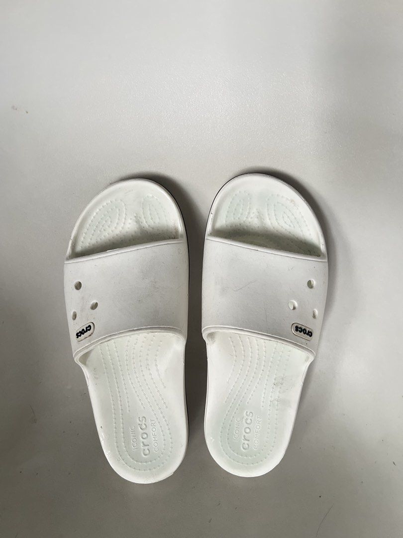 White Crocs Slides (Category: Slippers and slides) located in Manila. Submitted by bosetph (Listing ID 1453337754, Image 2). Description: Size 7 23.5 cm .