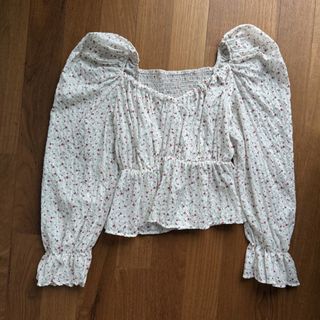 (Category: ) located in . Submitted by bagfulofclothes (Listing ID 1453349583, Image 1). Description: .