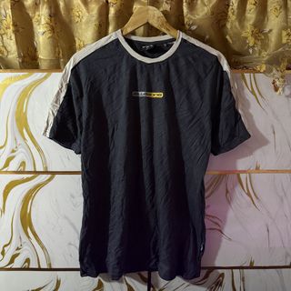 (Category: ) located in . Submitted by hype_thrifts (Listing ID 1453312995, Image 1). Description: .
