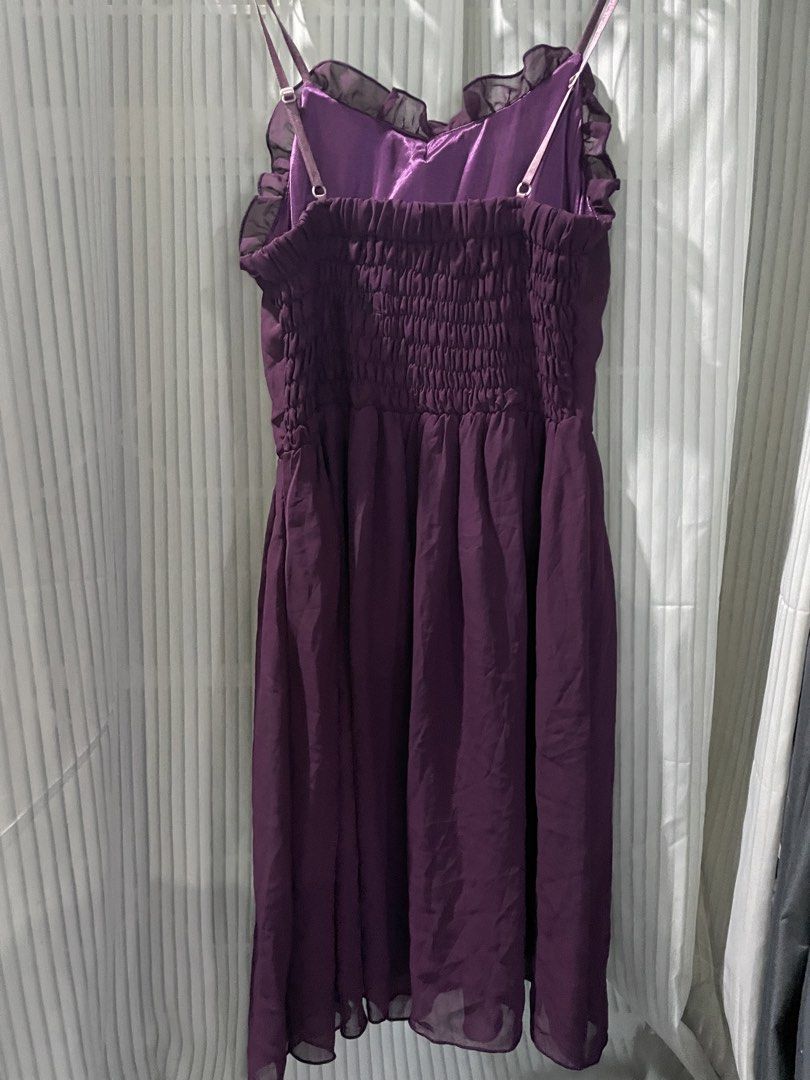 Y2k purple ruffles midi dress (Category: Dresses) located in San Carlos. Submitted by robithedog (Listing ID 1453358520, Image 2). Description: -y2k midi dress -ruffle dress -small to med -made in hongkong.