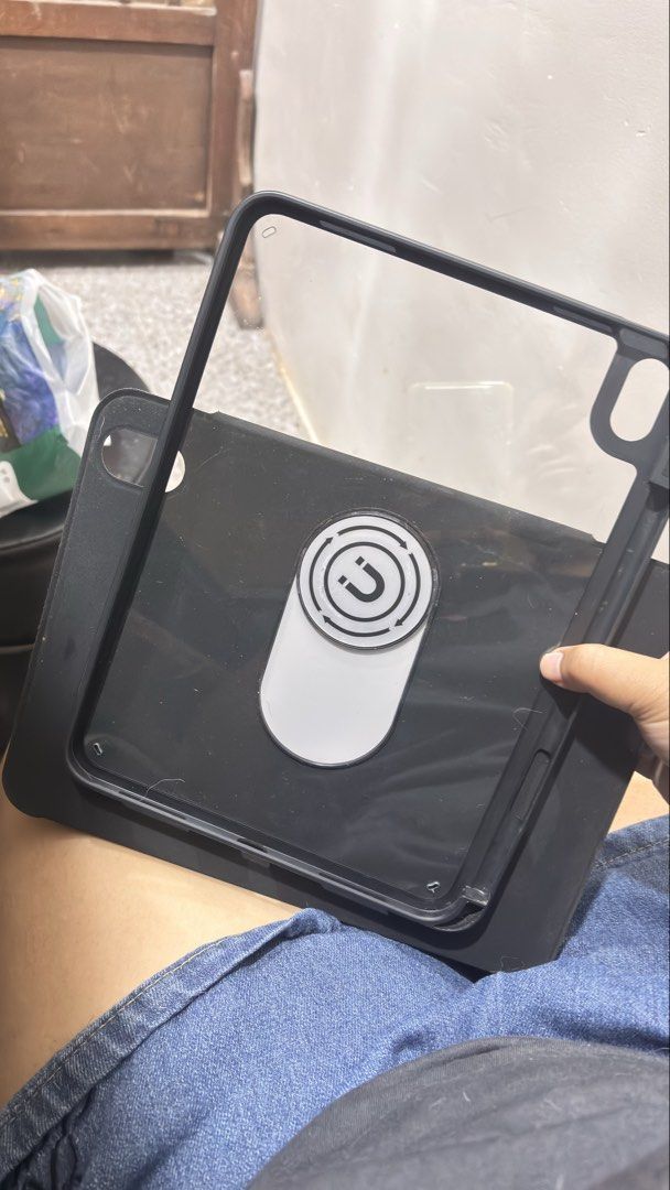 Case for iPad 11th Gen (A16) & 10th Gen (Category: Cases & Sleeves) located in Balagtas. Submitted by nicolethings (Listing ID 1453238314, Image 3). Description: Bago paaaa. May case naman akong iba kaya benta ko na lang. Fixed na po sa 450! 🙏.