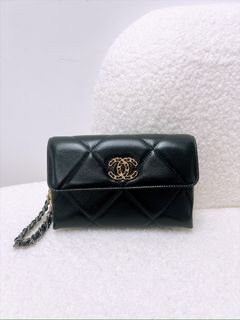 （分類：）位於 。 由 heras.luxury 提交（商品編號 1456663136，圖片 1）。簡介： 。