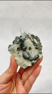 （分類：）位於 。 由 js_minerals_collection 提交（商品編號 1456637568，圖片 1）。簡介： 。