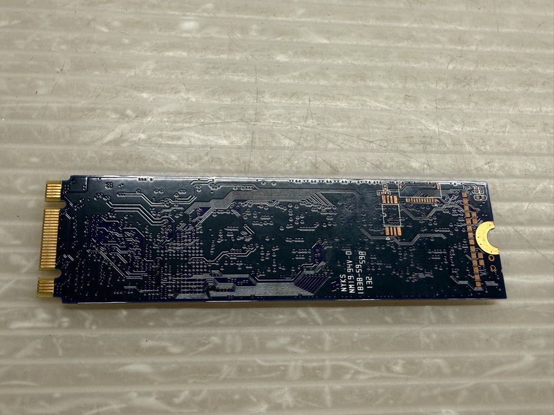 由 goodseller3311 (刊登 ID 1456617986，圖片 2) 提交，位於 新北市 (New Taipei) 的 電腦雜貨店→二手金士頓 M.2 2280 SATA 512GB SSD 固態硬碟 $1800 (類別：硬碟及儲存裝置)，說明：二手良品 硬碟使用Crystal Disk Info軟體測試正常~ 使用HD Tune完美測試請勿購買。