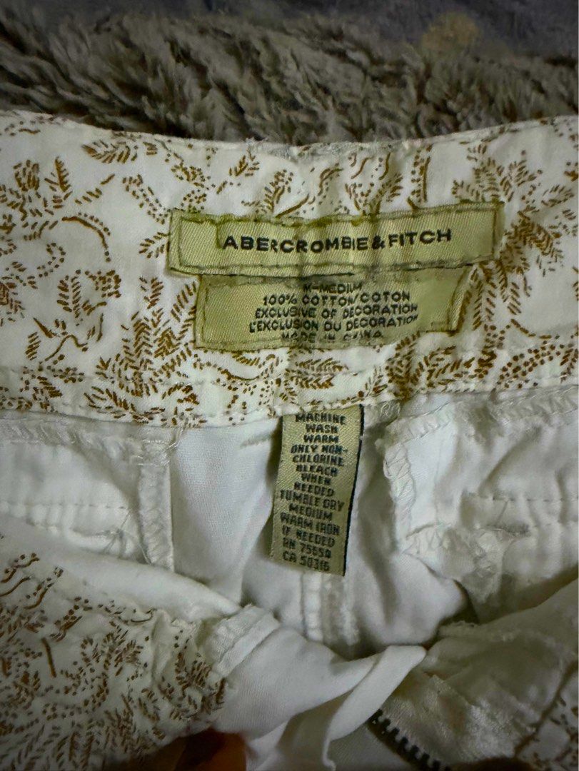 Abercrombie 6 pocket (Category: Jeans) located in Hagunoy. Submitted by declutterwine (Listing ID 1456728441, Image 2). Description: Such a cutie too bad doesn’t fit at all Decluttering Fits 27-28 waistline.