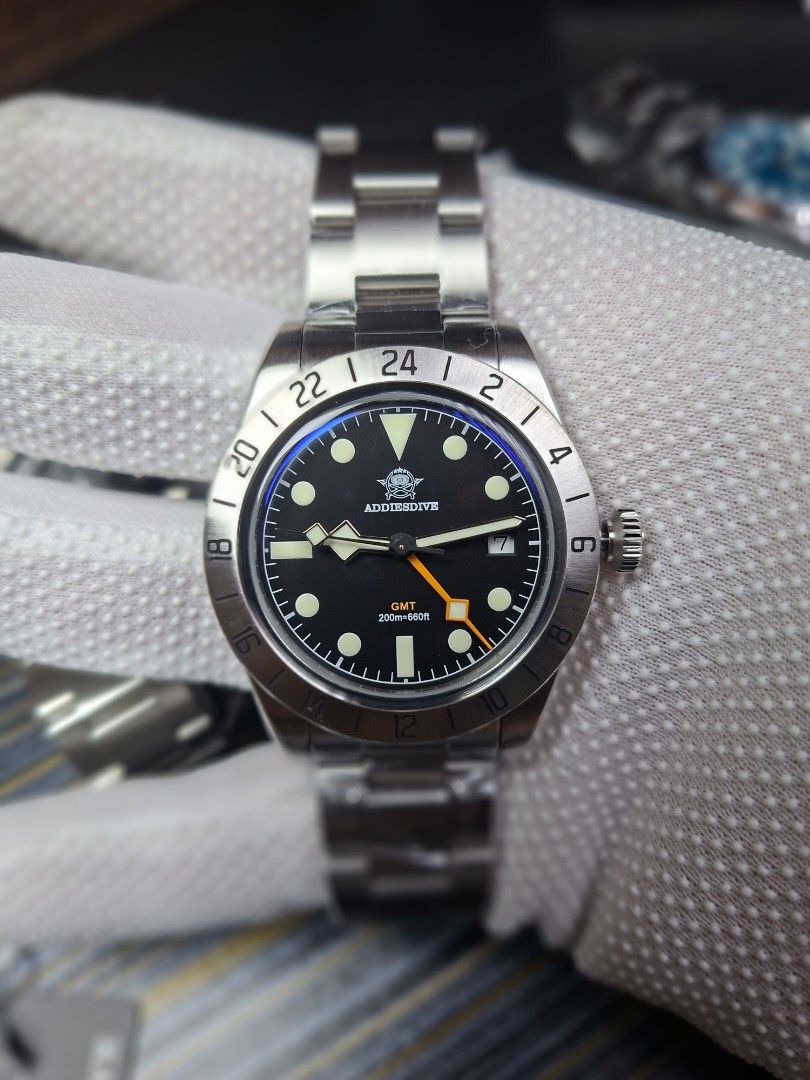 Addiesdive GMT with Swiss Quartz Movement (Category: Men's Watches) located in Quezon City. Submitted by watchalternativeph (Listing ID 1456730158, Image 3). Description: Addiesdive GMT 2035 Brand new and original No issue Comes with case, manual, and warranty card 39mm case diameter Uses Swiss Ronda 515-24 GMT Quartz Movement 200 meter water resistance Stainless steel case and bracelet Can do meet up along commonwealth or East Ave. Pwede payment