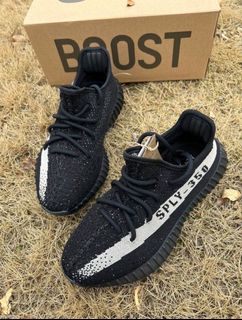 (Category: ) located in . Submitted by newbalancestoresg (Listing ID 1456740742, Image 1). Description: .