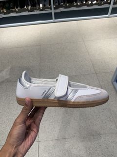 (Category: ) located in . Submitted by ifn.thriftstore_ (Listing ID 1456625009, Image 1). Description: .