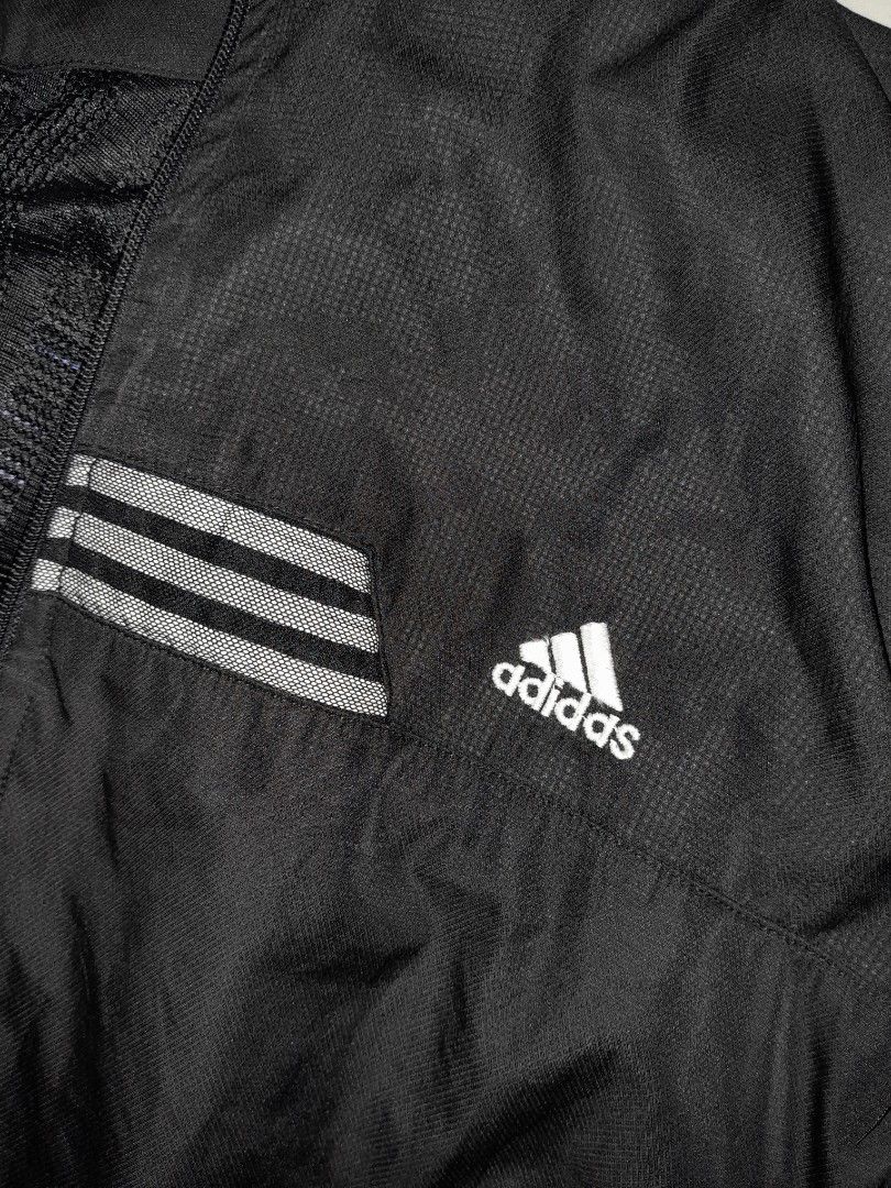 Adidas Track Jacket with 3 Stripes (Category: Coats, Jackets and Outerwear) located in La Trinidad. Submitted by lerhye (Listing ID 1456645094, Image 1). Description: - Don't expect brand new quality; lighting may affect how the item looks in photos. - Issue: No zipper.