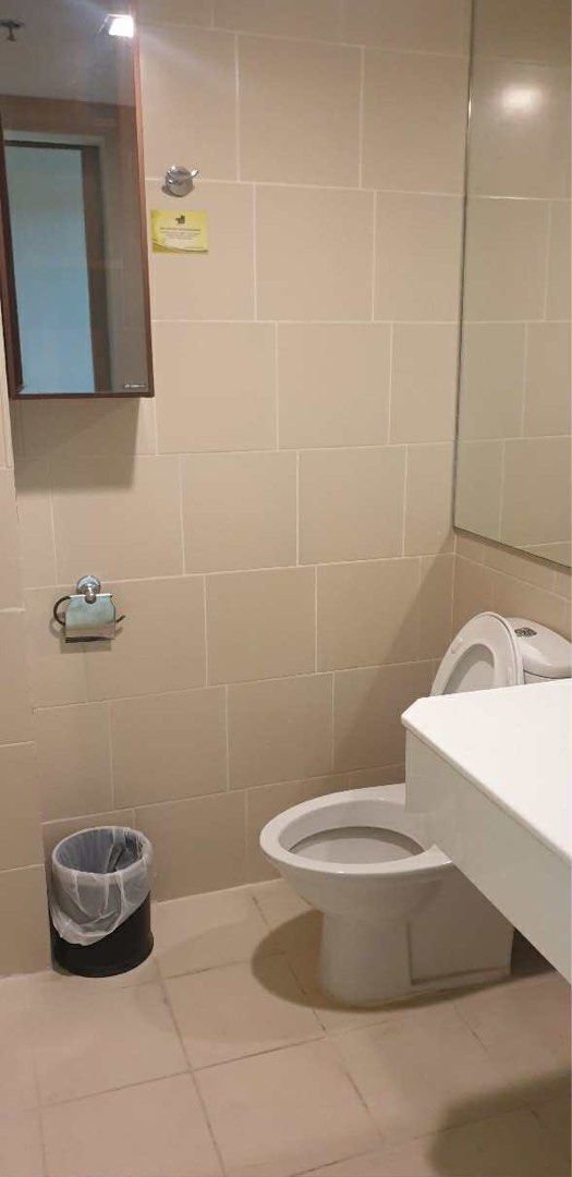 Antel Spa Residence Studio Unit (Category: Apartments & Condos) located in Las Pinas. Submitted by krawrina (Listing ID 1456718382, Image 3). Description: For Sale Studio Unit (Have a Tenant) Antel Spa Residence - Makati Avenue. 25 sq m / 7th Floor / Studio - Hotel Style. Washing Machine / Bathtub / Hair Dryer No Parking / Inverter Air Conditioner. Sale:3.8M pesos.