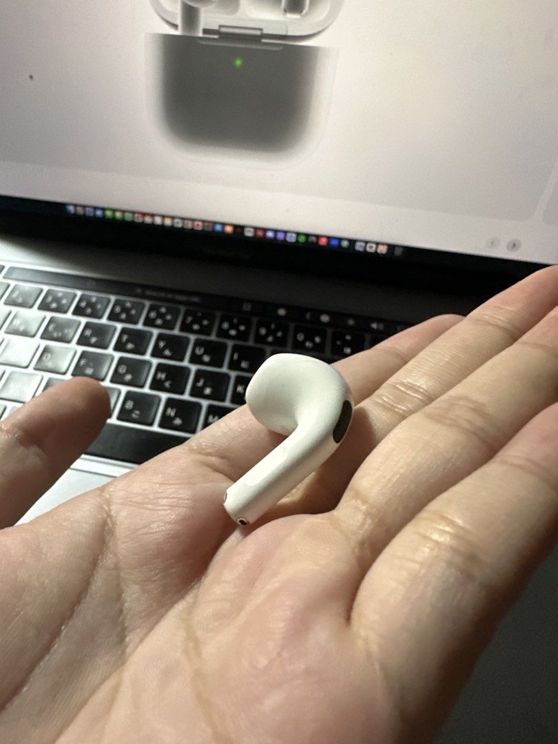 Apple AirPods 4 Left bud ONLY (w/o NC) (Category: Earphones) located in Manila. Submitted by louiseverd37622 (Listing ID 1456747633, Image 2). Description: [Negotiable] Bought this in Hong Kong during my vacation. This was honestly a very sentimental gift for myself, but I’m planning to upgrade Airpods pro 3rd gen. Not used much as I preferred the one with ANC, and went for speakers instead. For Meet-ups: Kindly choose which is best/near you so w