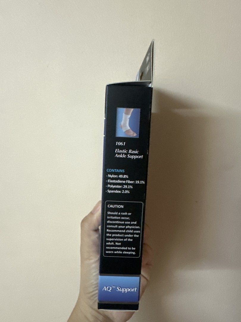 AQ Elastic Basic Ankle Support M (Category: Braces, Support & Protection) located in Manila. Submitted by dealhavenph (Listing ID 1456690694, Image 3). Description: Bought from Tobys, brand new - AQ Elastic Basic Ankle Support - Size: Medium (M) - Ideal for arthritis, sprains, and mild ankle strains - Made with high-quality 2-way stretch yarn - Open heel design for a secure and comfortable fit - Promotes healing by improving blood circulation - M