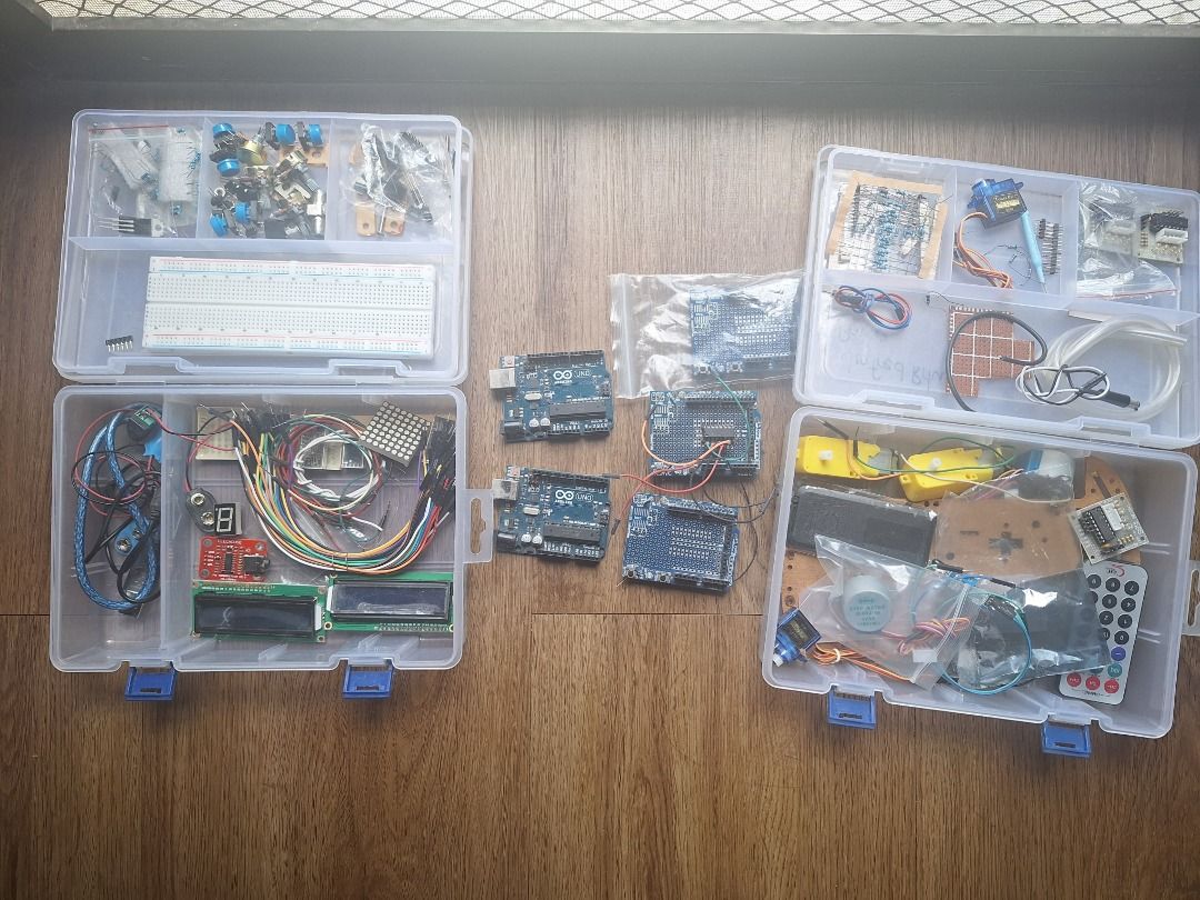 Arduino Uno Project Kit with Components and Shields (Category: Other Accessories) located in Santa Rosa. Submitted by samufm (Listing ID 1456631247, Image 1). Description: - Arduino Uno boards included - Assorted electronic components: breadboards, jumper wires, motors, servos, 7 segment, dot matrix displays, remote control, relays, mini solar panel (wattage unknown), etc. - TAKE ALL - untested parts, buy at your own risk - negotiable pero hard p
