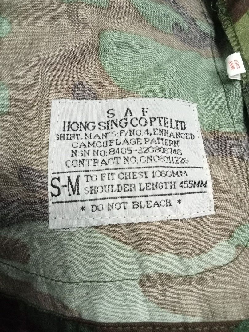 ARMY JACKET (Category: Coats, Jackets and Outerwear) located in Bukit Baharu. Submitted by lagend72 (Listing ID 1456633690, Image 2). Description: pit-20 L-29 jacket army celoreng condition ok harga siap pos 014-6745978.