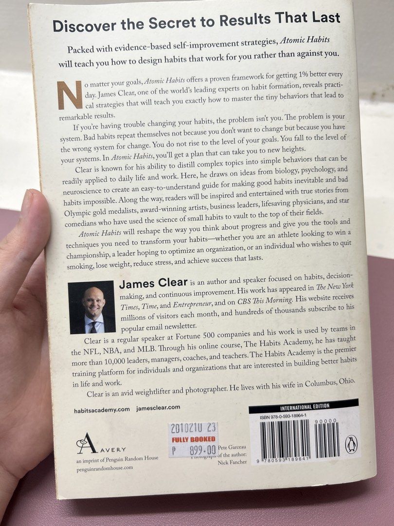 Atomic Habits (Category: Storybooks) located in Manila. Submitted by silverhawk.069da5 (Listing ID 1456633523, Image 3). Description: - Title: Atomic Habits - Author: James Clear - New York Times Bestseller - Focuses on building good habits and breaking bad ones through small, consistent changes. - Offers an easy and proven way to achieve remarkable results. - Ideal for self-improvement and personal development..