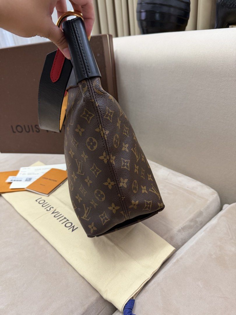 Authentic Louis Vuitton Tuileries Hobo Bag (Category: Luxury Bags & Wallets) located in Manila. Submitted by maria_2326 (Listing ID 1456605524, Image 3). Description: Louis Vuitton Tuileries Hobo Bag Guarantee Authentic Inclusions: Box, Dust Bag, Store Receipt, Booklet and free bag organizer Flaw: Corner wears, handle wears/glazing. (please see details photos) No to lowballers! Location: Manila/QC.