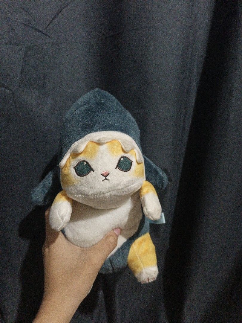 Authentic Mofusand Posture Pal Shark Plush with Etiketa (Category: Plushies & Soft Toys) located in Quezon City. Submitted by tiny_bean (Listing ID 1456697343, Image 1). Description: - as is, no more box but with tag (see pics) - wysiwyg.