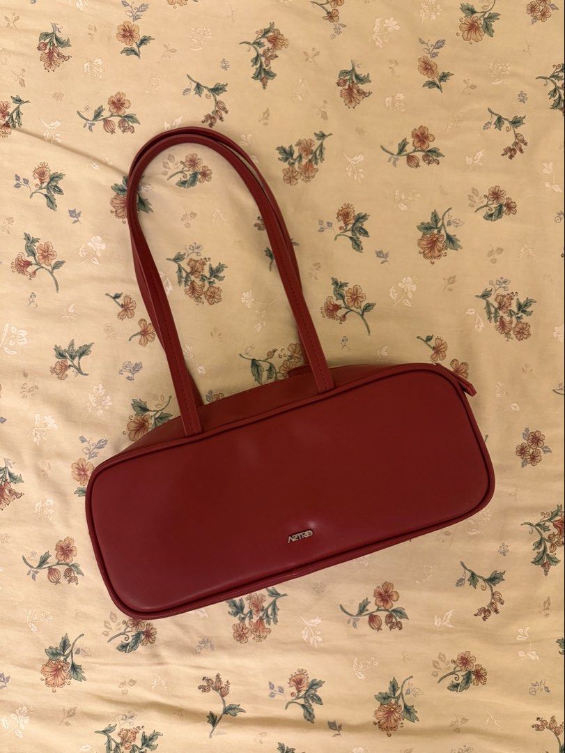 AZTRID RED BOWLER BAG (Category: Shoulder Bags) located in Taguig. Submitted by cattydeclutters (Listing ID 1456746585, Image 1). Description: used once only..