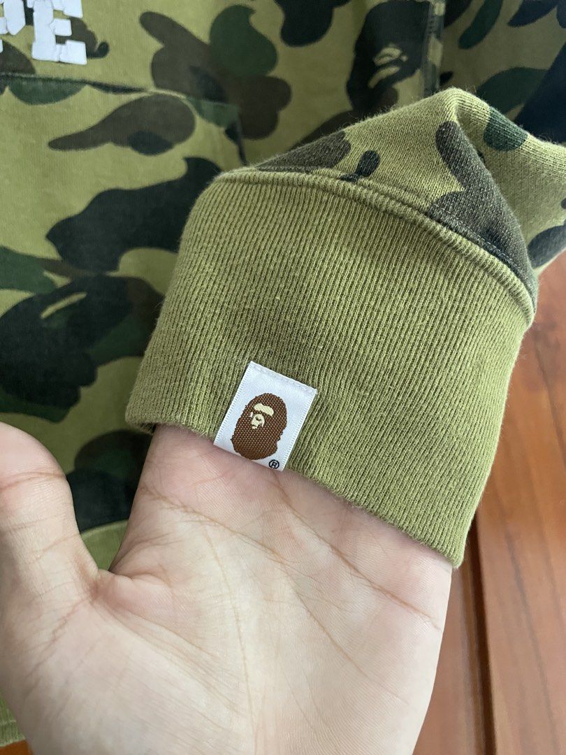 Bathing Ape 1st Camou Hoodie (Category: Hoodies) located in Baguio. Submitted by malawak.ph (Listing ID 1456641243, Image 2). Description: .