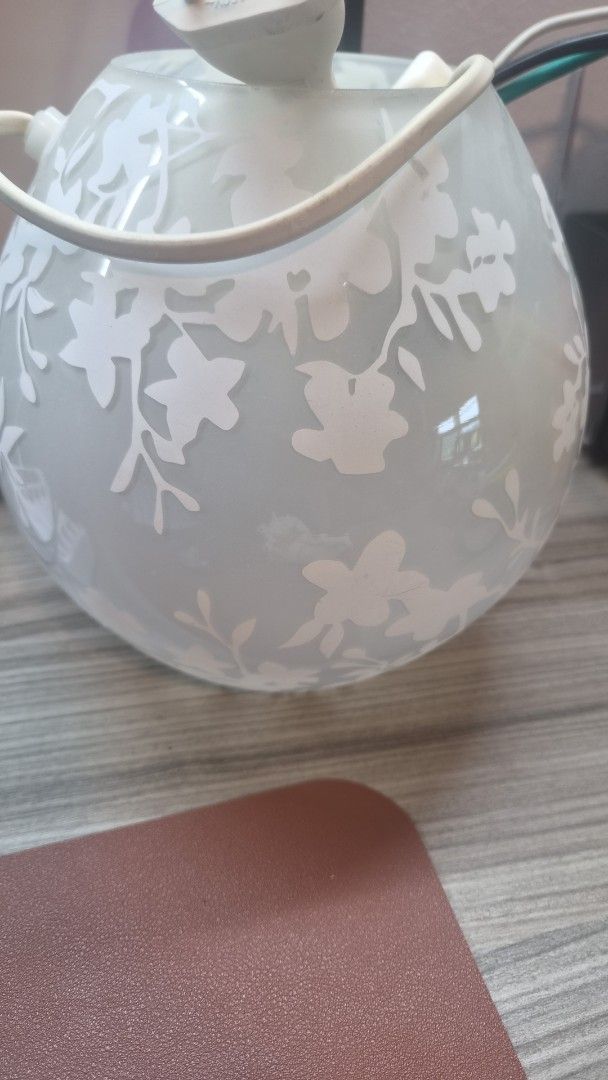 Bedside light (Category: Lighting) located in Singapore. Submitted by mysticflower_de47f0 (Listing ID 1456604697, Image 1). Description: comes with light bulb and still working condition. .