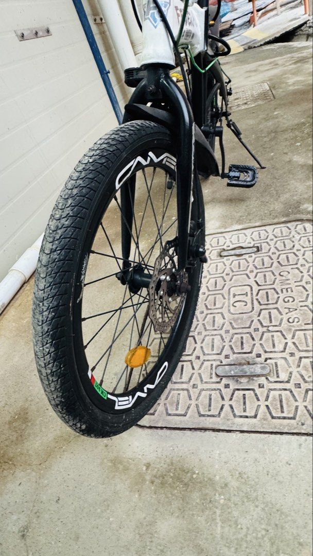 Bicycle (Category: Bicycles) located in Singapore. Submitted by newforest-2f88da (Listing ID 1456653708, Image 5). Description: good condition.
