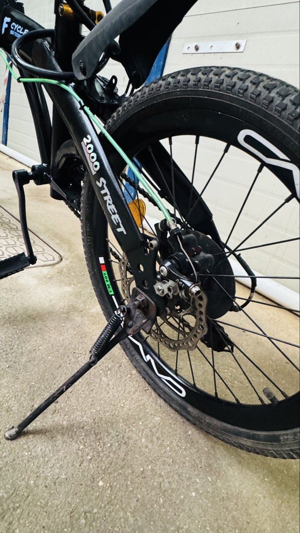 Bicycle (Category: Bicycles) located in Singapore. Submitted by newforest-2f88da (Listing ID 1456653708, Image 3). Description: good condition.