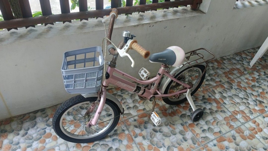Bike for kids size 16 (Category: Bicycles) located in Cavite. Submitted by ottello (Listing ID 1456655997, Image 2). Description: Good as new. Halos di nagamitz napatambak nlng. Issue may part na may kawalang...