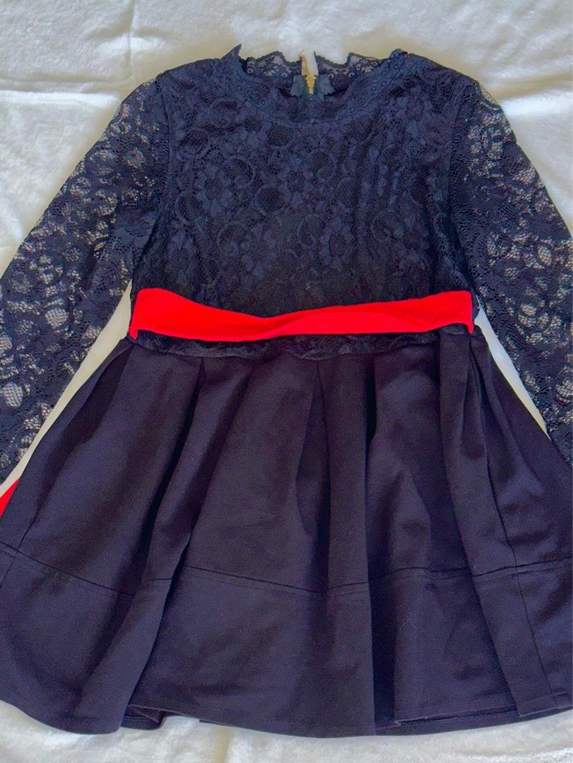 black lacey dress (Category: Dresses) located in Las Pinas. Submitted by cccurations (Listing ID 1456657618, Image 2). Description: 🔖 black lacey dress 🪡 brand: yafuchun 🪡 size on tag: XL 🪡 length: 28” 🪡 shoulder to pit: 7.5” 🪡 pit to cuff: 18.5” 🪡 bust: 32” 🪡 waist: 30” 🪡 zipper on the back! 🪡 tie straps on the back 🪡 laced on the bust area 🪡 pretty lacey black dress! 🔖 ₱300 🔖 comment “mine” to get the item! 🔖 comment “next” if yo