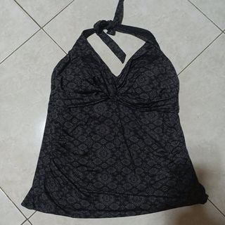 (Category: ) located in . Submitted by versastyle.closet (Listing ID 1456683092, Image 1). Description: .