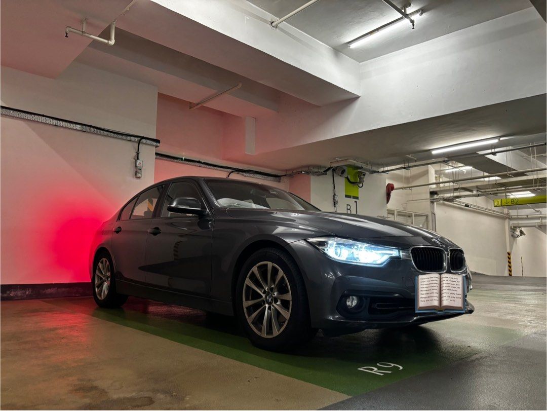 BMW 318i saloon Auto （分類：車輛放售）位於 Hong Kong。 由 hfjym 提交（商品編號 1456738264，圖片 2）。簡介： 1字牌簿,泊室內,低咪(剛過38000km),新車一樣,精神有力,原裝行貨,慳油,牌費平(到28/11),18年落地,天窗,藍芽,泊車鏡頭,自動摺鏡,冇漏油,冷氣凍,一年內換過油水冷氣隔同米芝蓮胎,送車cam(包外置電),奧運旺角睇。