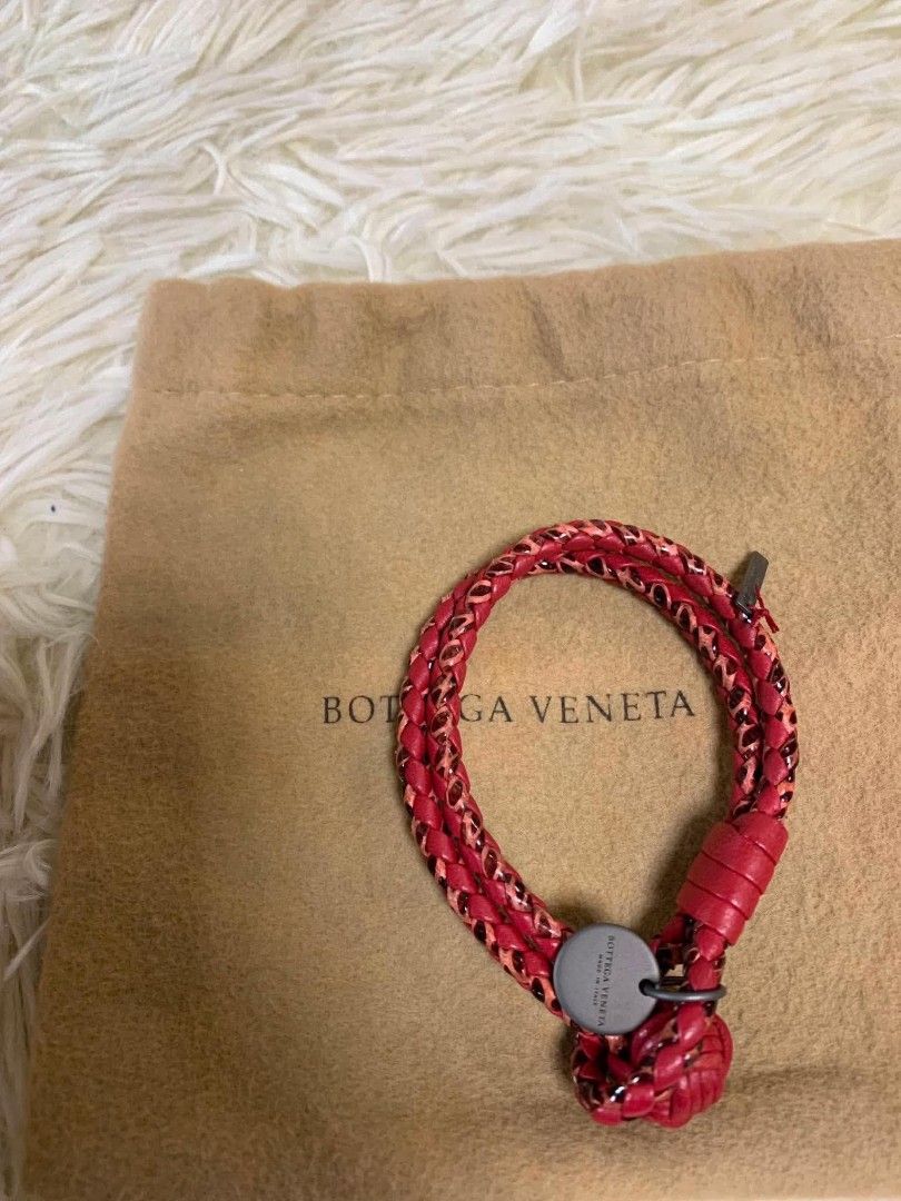 Bottega Veneta Woven bracelet (Category: Luxury Accessories) located in Passi. Submitted by janbelisario (Listing ID 1456608008, Image 3). Description: slightly used conditions GUARANTEED ORIGINAL #10.