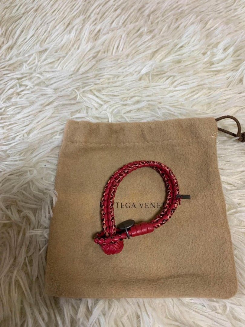 Bottega Veneta Woven bracelet (Category: Luxury Accessories) located in Passi. Submitted by janbelisario (Listing ID 1456608008, Image 2). Description: slightly used conditions GUARANTEED ORIGINAL #10.
