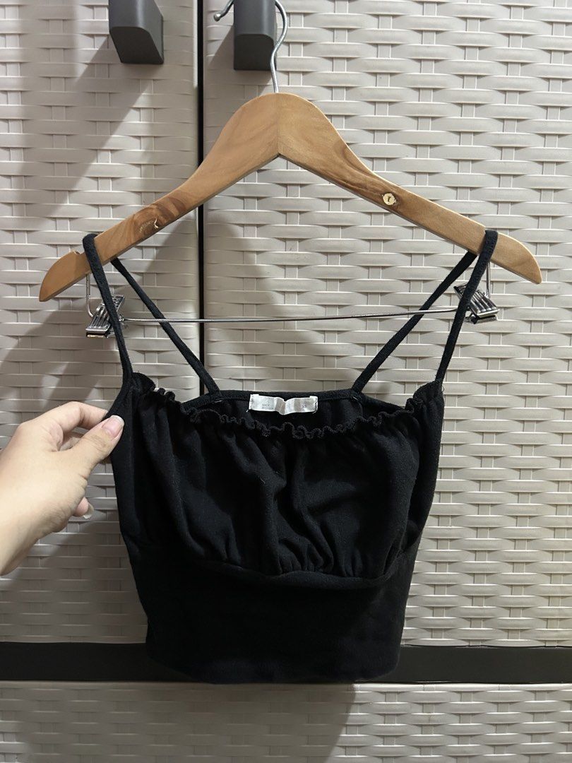 Branded Sleeveless crop top (Category: Others Tops) located in San Jose. Submitted by abbsc. (Listing ID 1456707148, Image 1). Description: 120 each top barely worn.