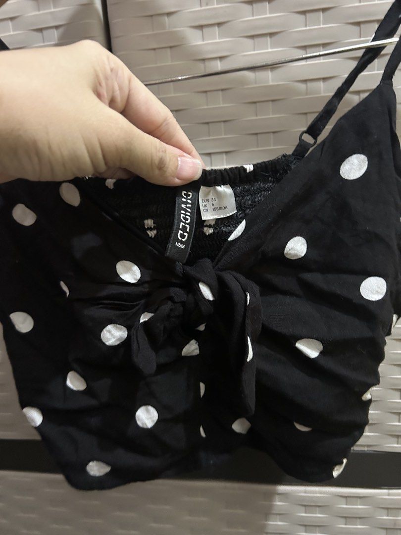 Branded Sleeveless crop top (Category: Others Tops) located in San Jose. Submitted by abbsc. (Listing ID 1456707148, Image 3). Description: 120 each top barely worn.